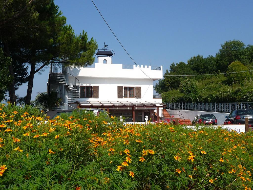 Hotel Ristorante Radar Carrara Exterior photo